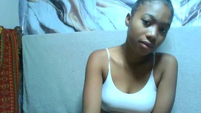 Shinah live cam on Cam4