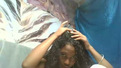 Shinah live cam on Cam4