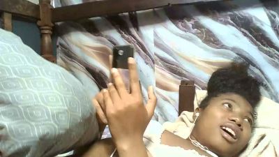 Shinah live cam on Cam4