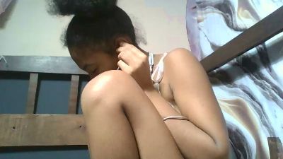 Shinah live cam on Cam4