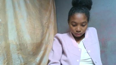 Shinah live cam on Cam4