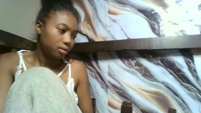 Shinah live cam on Cam4