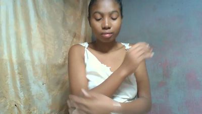 Shinah live cam on Cam4