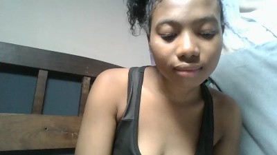 Shinah live cam on Cam4