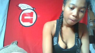 Shinah live cam on Cam4