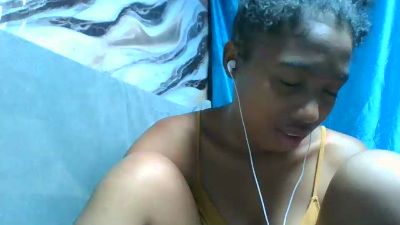 Shinah live cam on Cam4