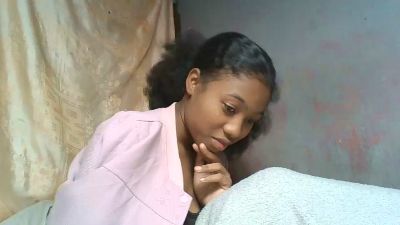 Shinah live cam on Cam4
