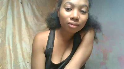 Shinah live cam on Cam4