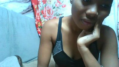 Shinah live cam on Cam4