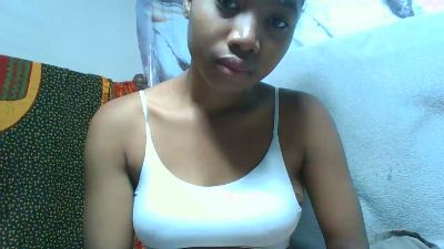 Shinah live cam on Cam4