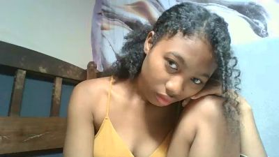 Shinah live cam on Cam4