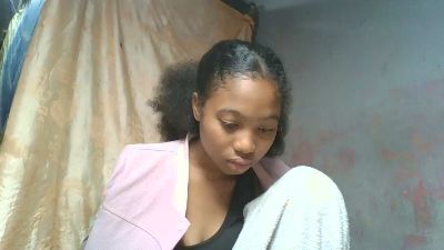 Shinah live cam on Cam4