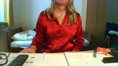 ShinyLarissa live cam on Cam4