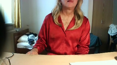 ShinyLarissa live cam on Cam4