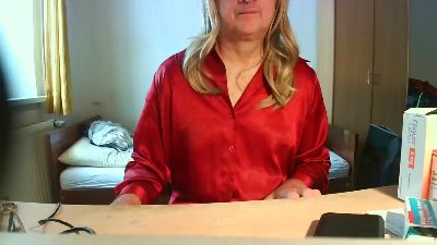 ShinyLarissa live cam on Cam4