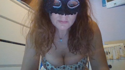 Shira79 live cam on Cam4