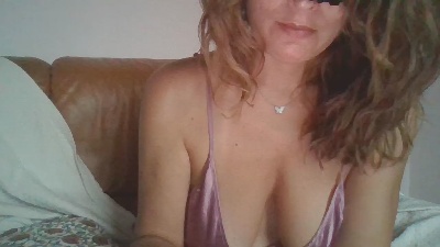 Shira79 live cam on Cam4