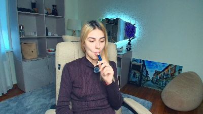 ShonaVankoten 来自 法国 的 女性 直播摄像头