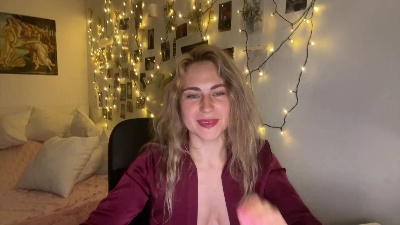 ShonnaDollison live cam on Cam4