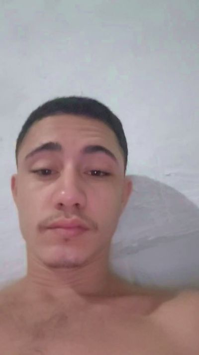 Shuelldin22 Live Cam on Cam4