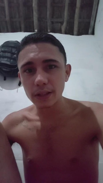 Shuelldin22 live cam on Cam4