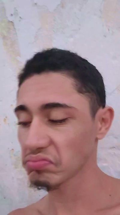 Shuelldin22 live cam on Cam4