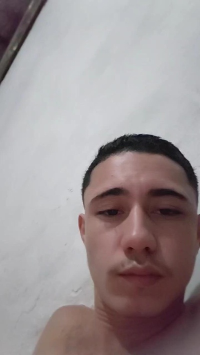 Shuelldin22 live cam on Cam4