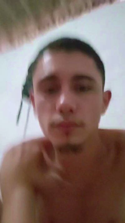 Shuelldin22 live cam on Cam4