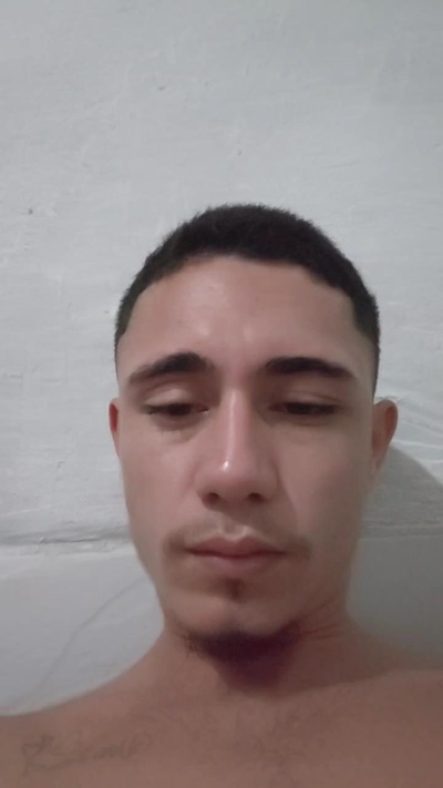 Shuelldin22 live cam on Cam4