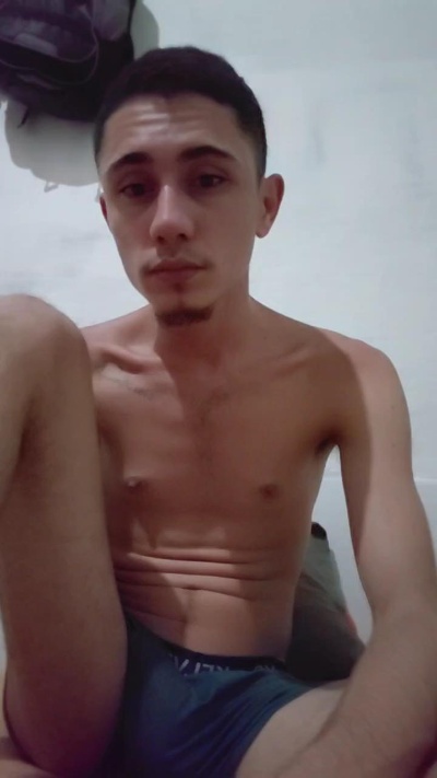 Shuelldin22 live cam on Cam4