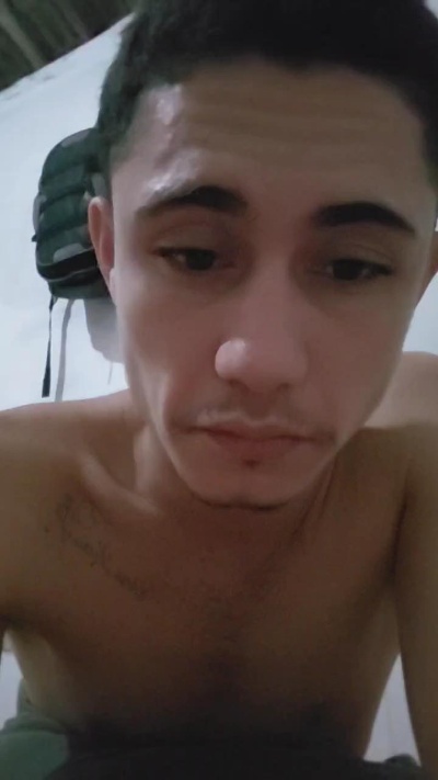 Shuelldin22 live cam on Cam4