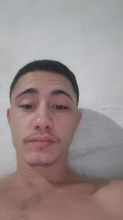 Shuelldin22 live cam on Cam4
