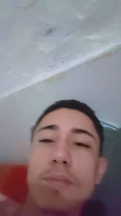 Shuelldin22 live cam on Cam4