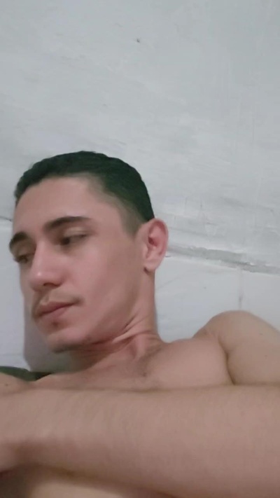 Shuelldin22 live cam on Cam4
