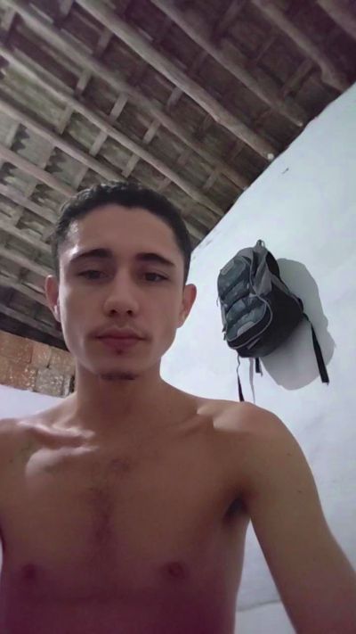 Shuelldin22 live cam on Cam4