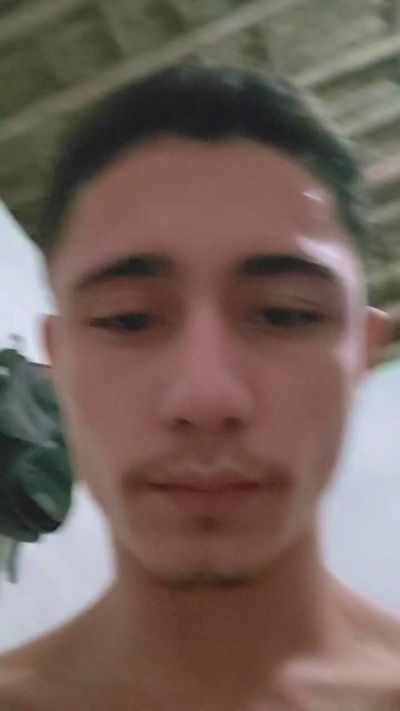 Shuelldin22 live cam on Cam4