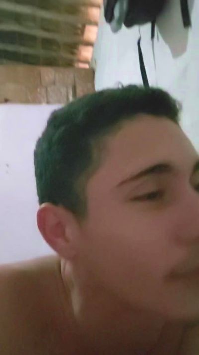 Shuelldin22 live cam on Cam4