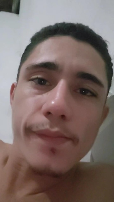 Shuelldin22 live cam on Cam4
