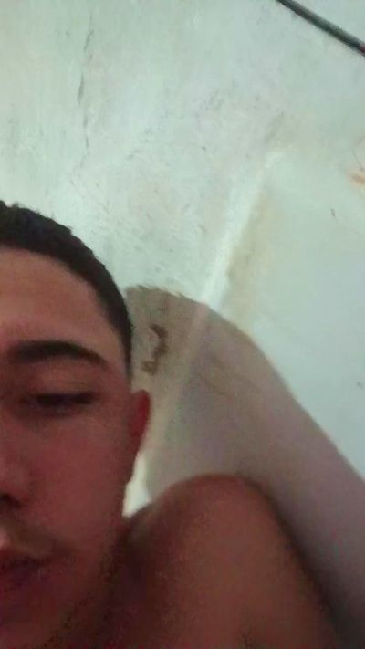 Shuelldin22 live cam on Cam4