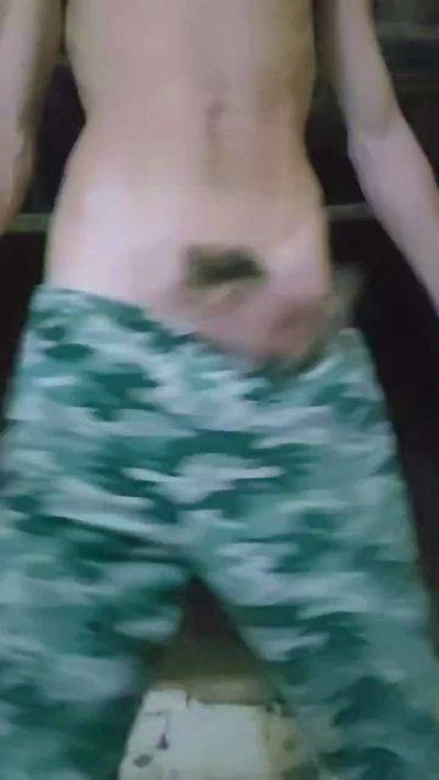 Shuelldin22 live cam on Cam4