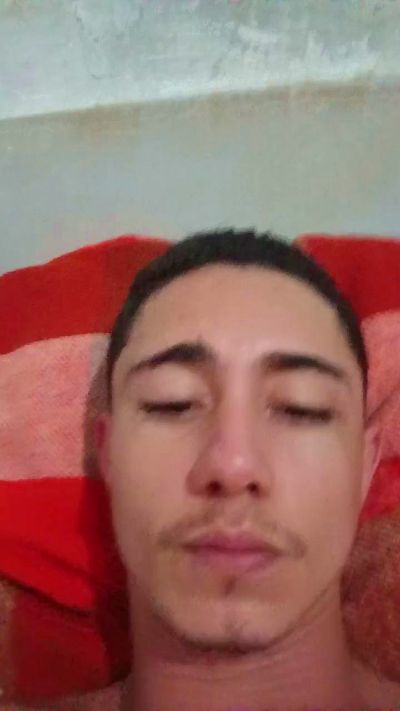 Shuelldin22 live cam on Cam4