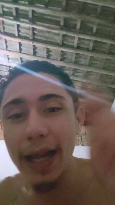 Shuelldin22 live cam on Cam4