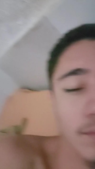 Shuelldin22 live cam on Cam4