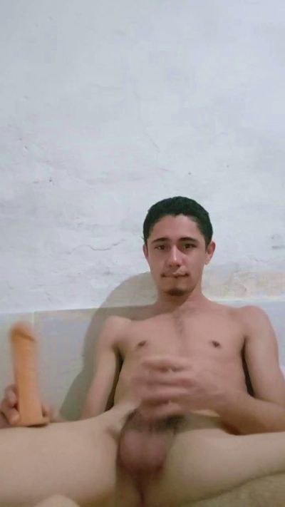 Shuelldin22 live cam on Cam4