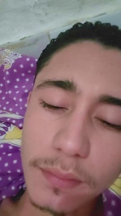 Shuelldin22 live cam on Cam4