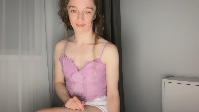 ShySchoolGrl live cam on Cam4