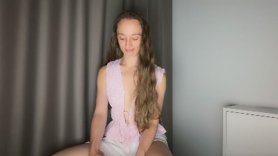 ShySchoolGrl live cam on Cam4