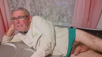 ShyTanner1961 live cam on Cam4