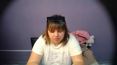 Shy_bb live cam on Cam4
