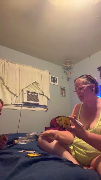 Shygirl37 live cam on Cam4